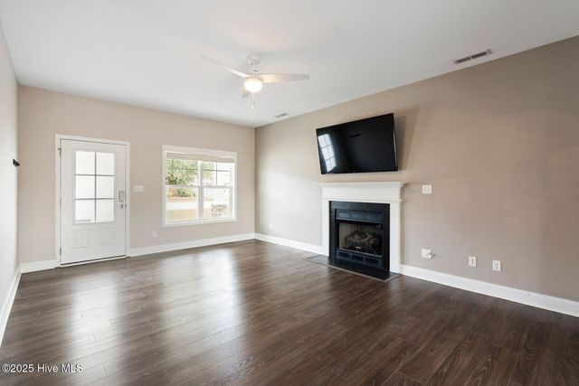 111 Saw Grass Drive, Maple Hill, NC 28454