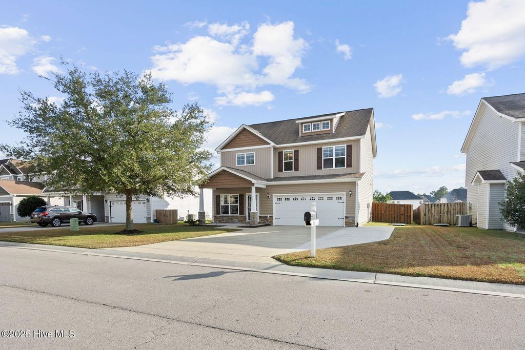 111 Saw Grass Drive, Maple Hill, NC 28454