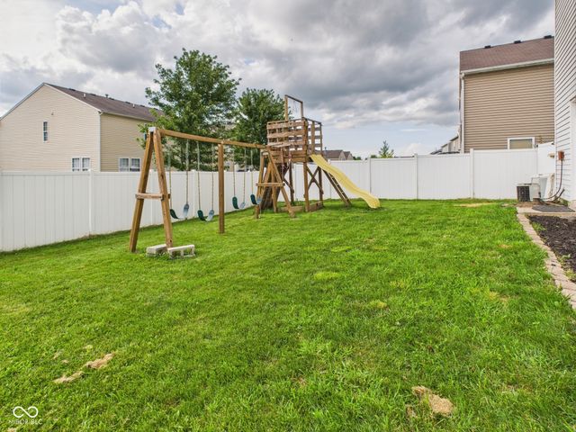 8193 S Firefly Drive, Pendleton, IN 46064