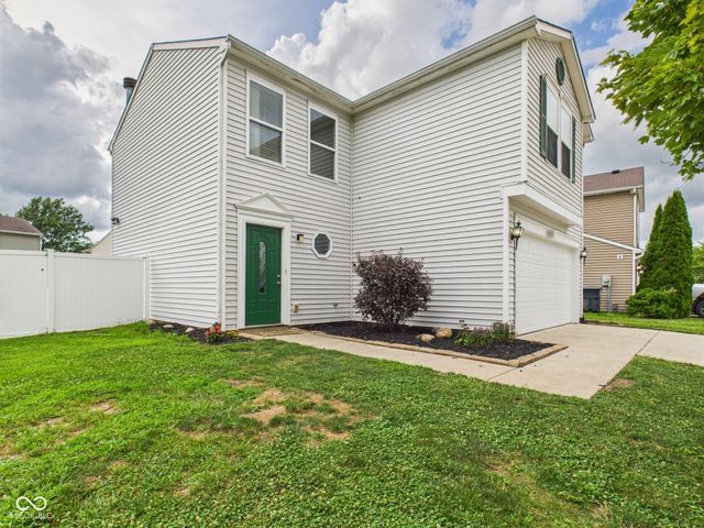 8193 S Firefly Drive, Pendleton, IN 46064