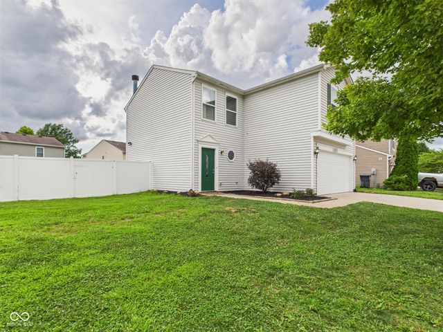 8193 S Firefly Drive, Pendleton, IN 46064