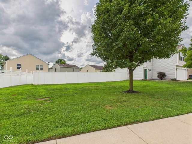 8193 S Firefly Drive, Pendleton, IN 46064