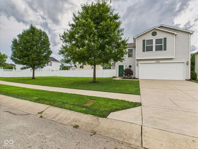 8193 S Firefly Drive, Pendleton, IN 46064