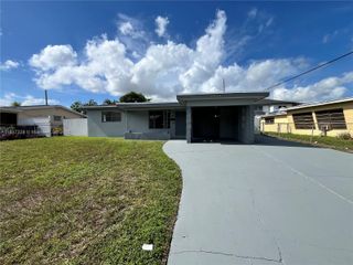 2854 SW 4th Pl, Fort Lauderdale, FL 33312