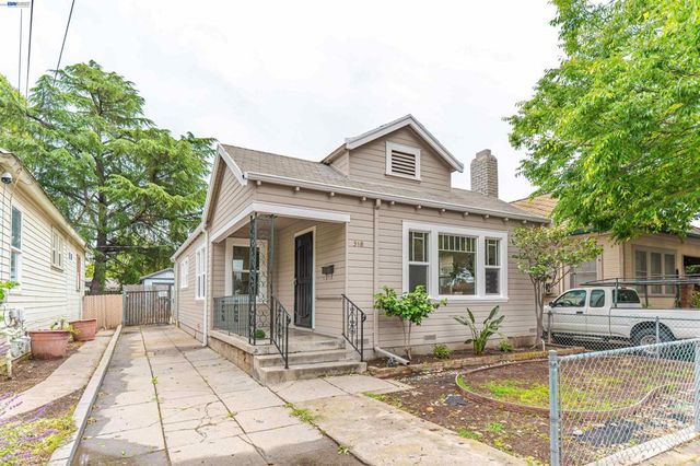 318 E Pine St, Stockton, CA 95204