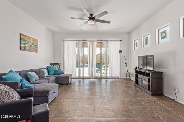 9815 S 43RD Lane, Laveen, AZ 85339