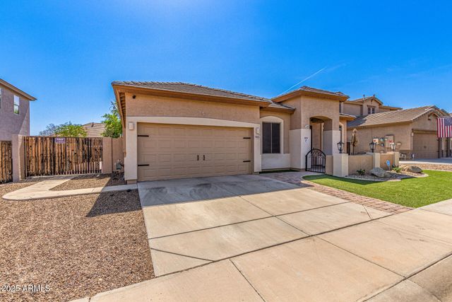 9815 S 43RD Lane, Laveen, AZ 85339