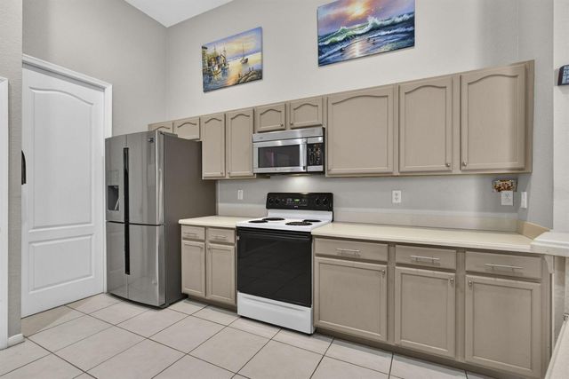 16300 92nd Lane N, Loxahatchee, FL 33470