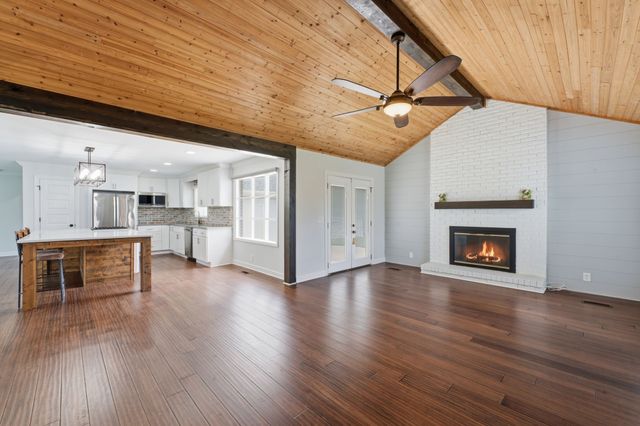 2118 Stratford Rd, Murfreesboro, TN 37129
