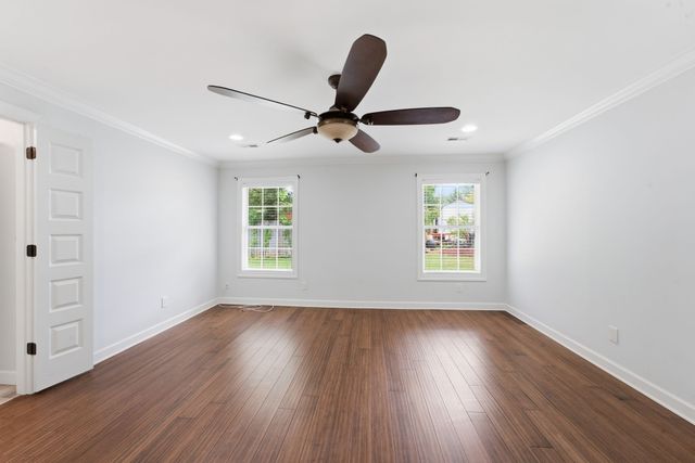 2118 Stratford Rd, Murfreesboro, TN 37129