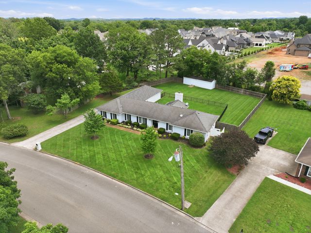 2118 Stratford Rd, Murfreesboro, TN 37129