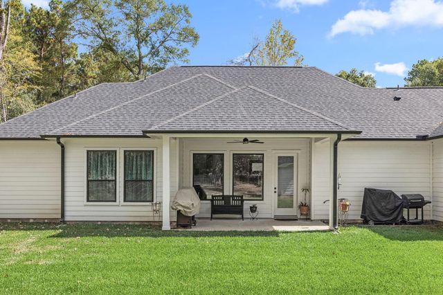 15113 Paradise Court, Willis, TX 77318