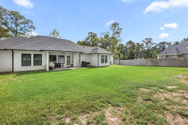 15113 Paradise Court, Willis, TX 77318