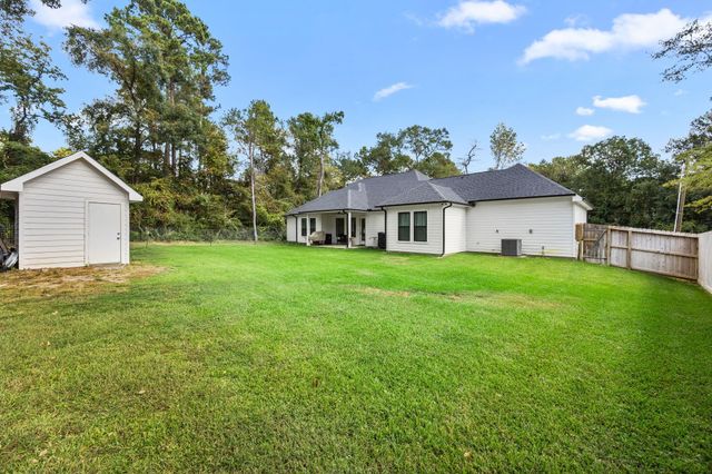 15113 Paradise Court, Willis, TX 77318