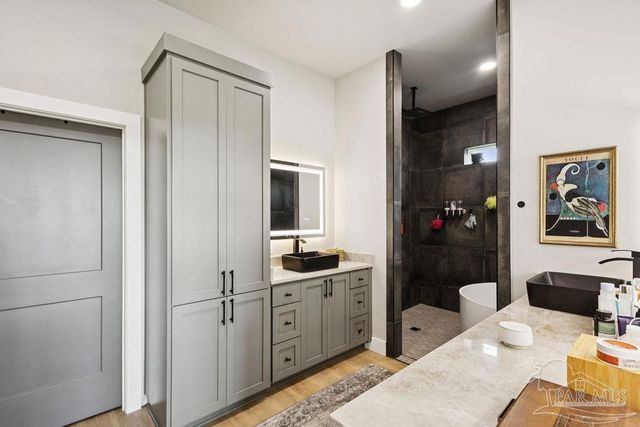 7664 Buffalo Ridge Rd, Pace, FL 32571