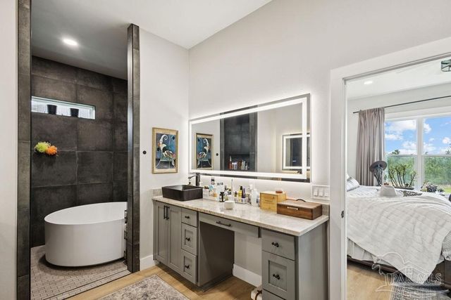 7664 Buffalo Ridge Rd, Pace, FL 32571