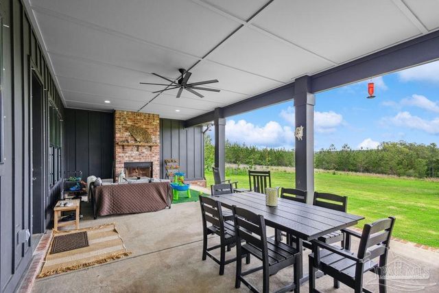 7664 Buffalo Ridge Rd, Pace, FL 32571