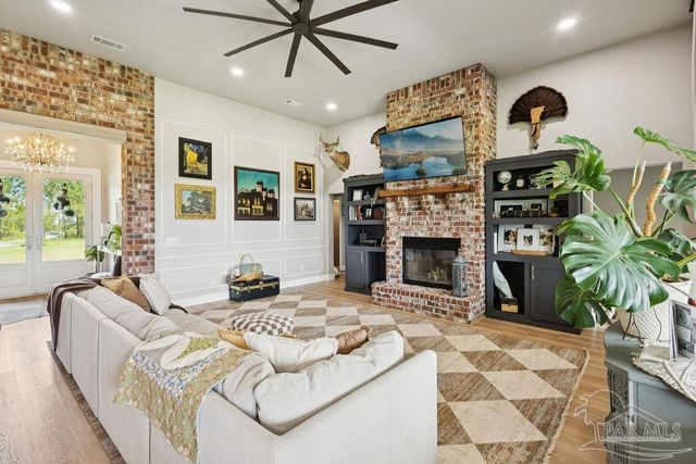 7664 Buffalo Ridge Rd, Pace, FL 32571