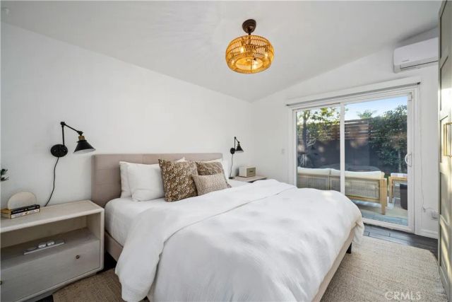 2229 Anaheim, Costa Mesa, CA 92627