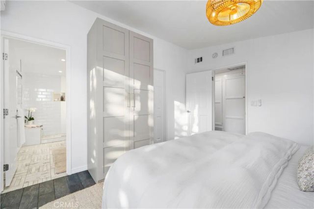 2229 Anaheim, Costa Mesa, CA 92627