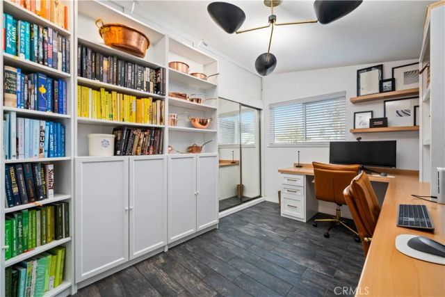 2229 Anaheim, Costa Mesa, CA 92627