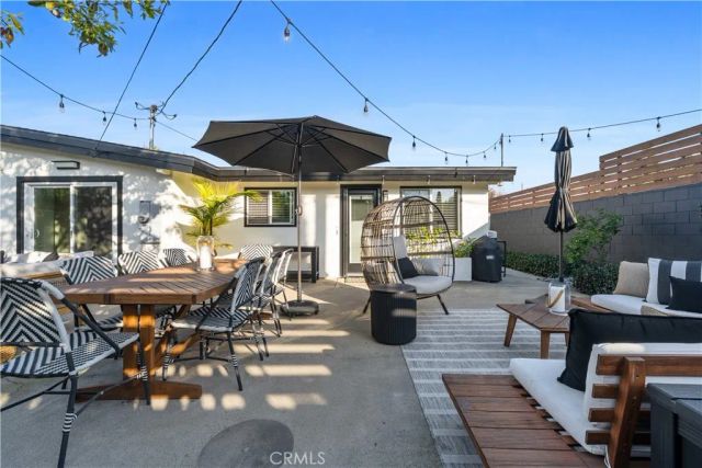 2229 Anaheim, Costa Mesa, CA 92627