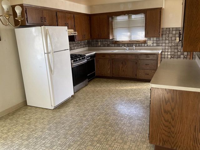 3706 70th STREET, Kenosha, WI 53142