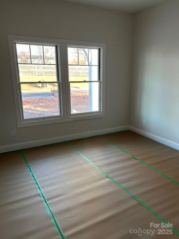 3048 Five Creek Road 37, Charlotte, NC 28213