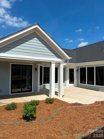 3048 Five Creek Road, Charlotte, NC 28213