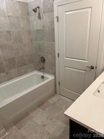 3048 Five Creek Road, Charlotte, NC 28213