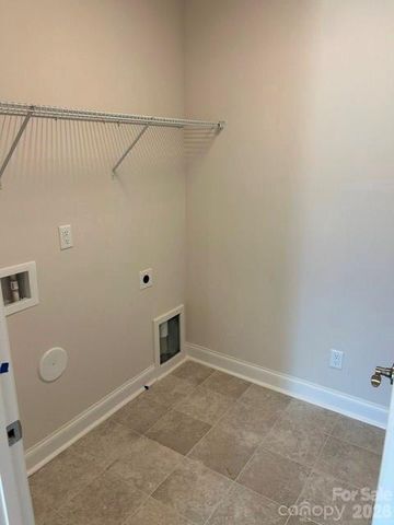 3048 Five Creek Road, Charlotte, NC 28213