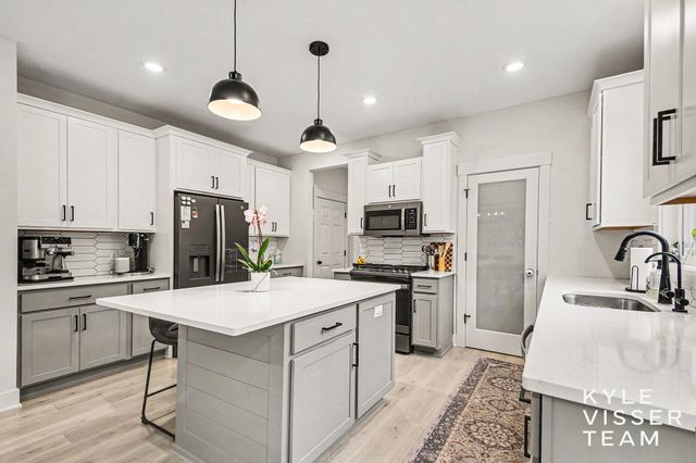 7408 Graymoor Street SE, Caledonia, MI 49316
