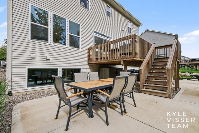 7408 Graymoor Street SE, Caledonia, MI 49316