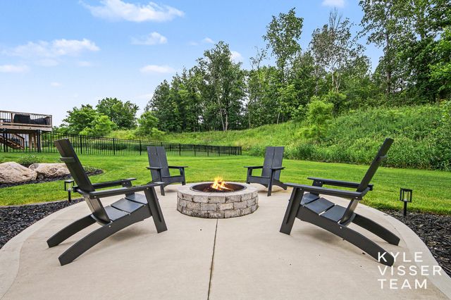 7408 Graymoor Street SE, Caledonia, MI 49316