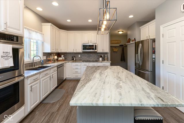 1025 Bear Cub Drive, Cicero, IN 46034