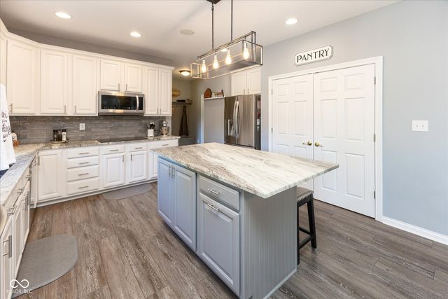 1025 Bear Cub Drive, Cicero, IN 46034