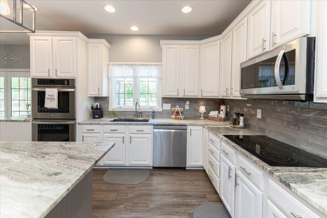 1025 Bear Cub Drive, Cicero, IN 46034