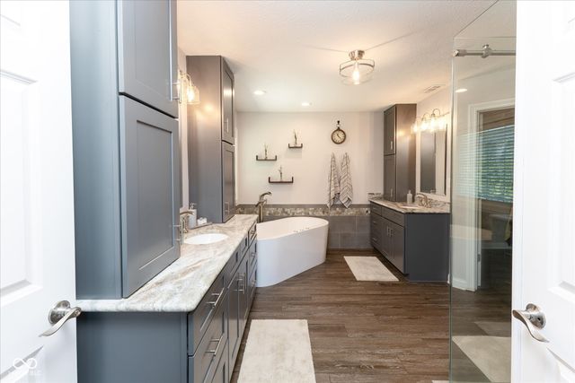 1025 Bear Cub Drive, Cicero, IN 46034