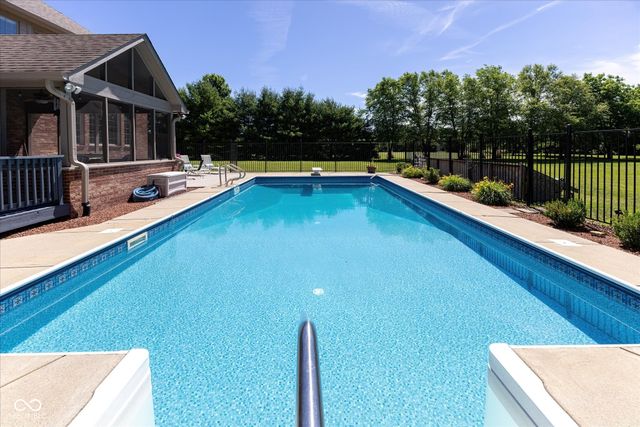 1025 Bear Cub Drive, Cicero, IN 46034
