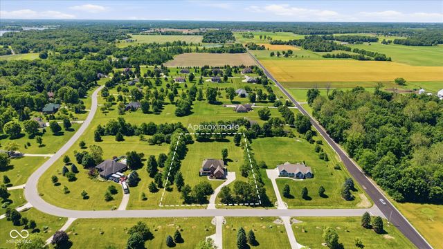 1025 Bear Cub Drive, Cicero, IN 46034