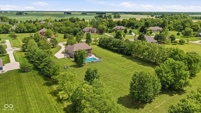 1025 Bear Cub Drive, Cicero, IN 46034