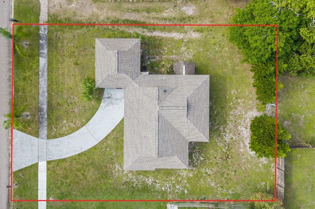 153 NE Tunison Avenue, Port St Lucie, FL 34983