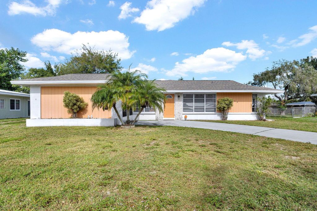 153 NE Tunison Avenue, Port St Lucie, FL 34983