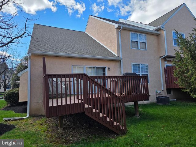 84 WHEATSHEAF LN, Norristown, PA 19403