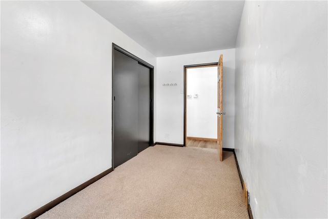 936 Pike Run Dr, California, PA 15423