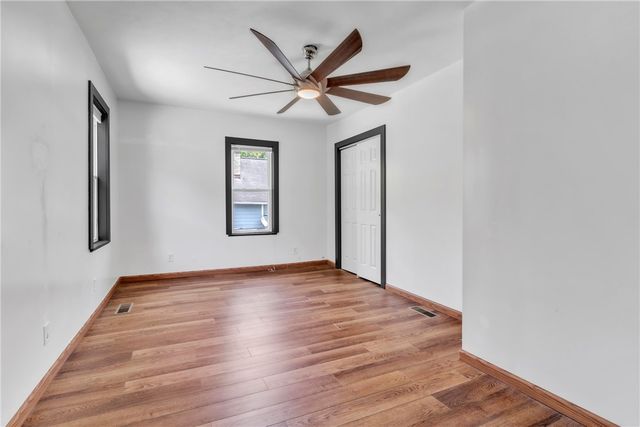 936 Pike Run Dr, California, PA 15423