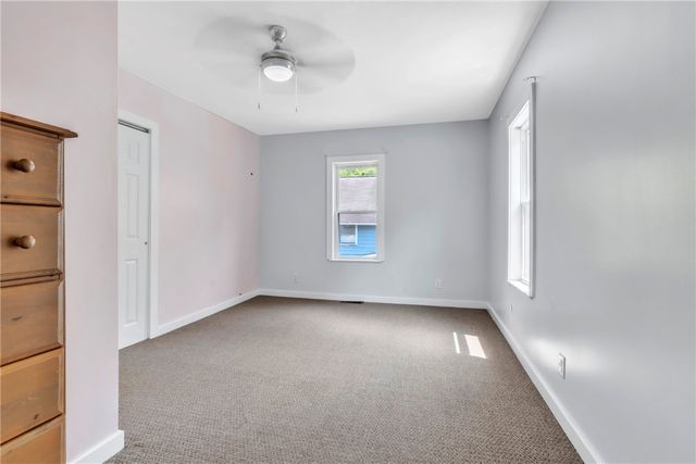 936 Pike Run Dr, California, PA 15423