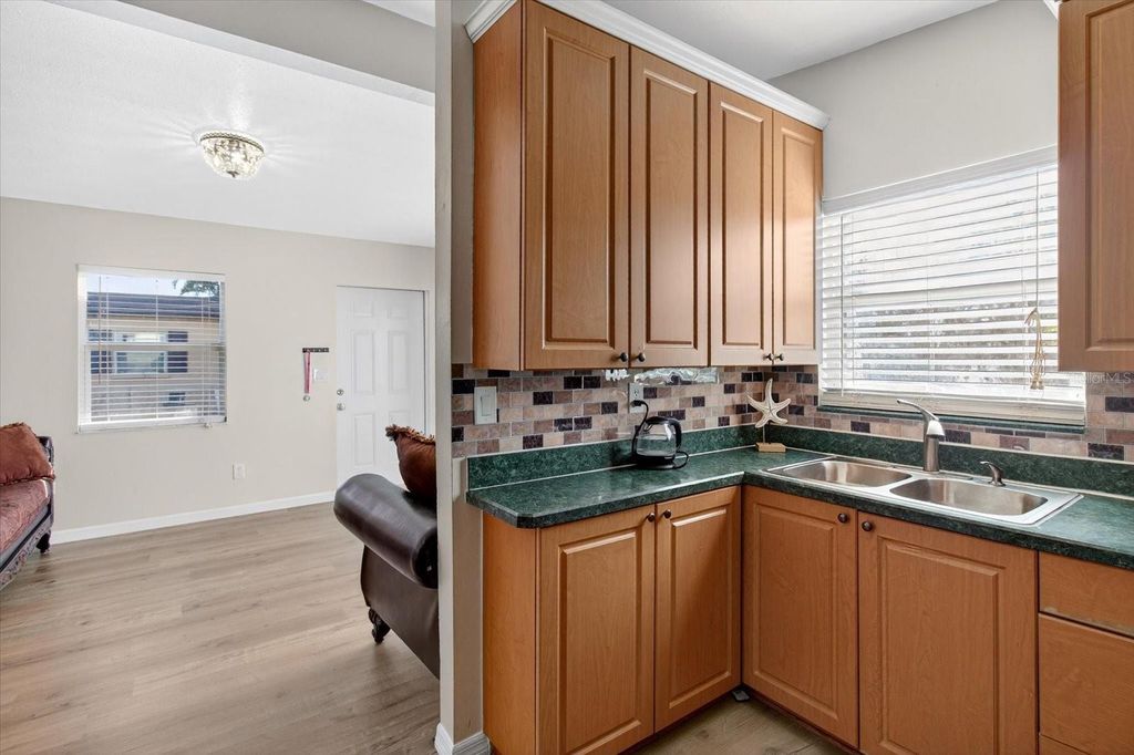 Image 13 of property listing at 805 29TH STREET E, Bradenton, FL 34208