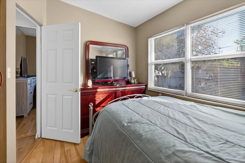 Image 19 of property listing at 805 29TH STREET E, Bradenton, FL 34208