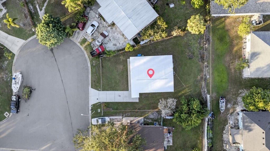 Image 38 of property listing at 805 29TH STREET E, Bradenton, FL 34208